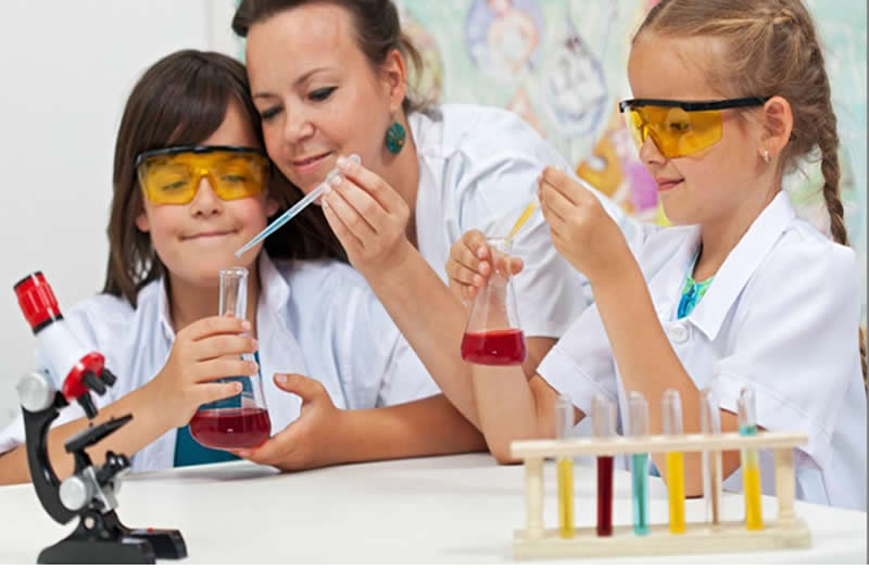 #8deMarzo: ¿Cómo impulsar la participación de la mujer en la ciencia?