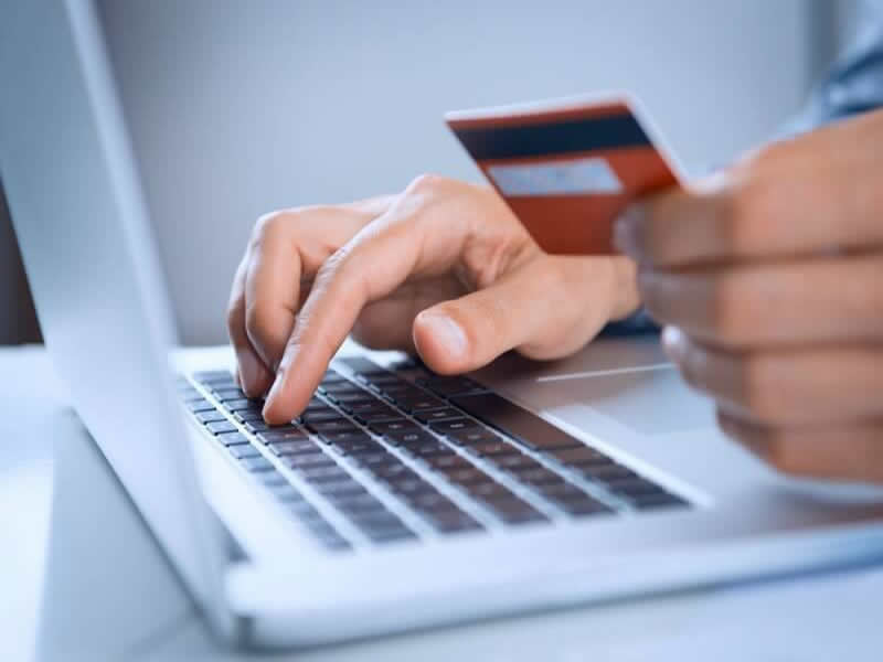 Cerca del 80% de peruanos realiza sus compras online por influencia de las redes sociales
