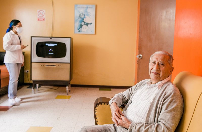 Adultos mayores podrán acercarse a su familia gracias a iniciativa de Real Plaza, Entel y Juguete Pendiente