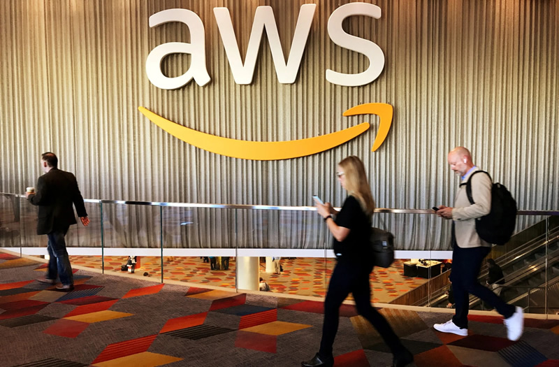 AWS anuncia Centro de Innovación de IA Generativa