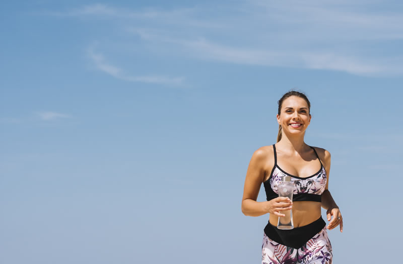 5 consejos para cuidar tu piel mientras practicas actividades al aire libre