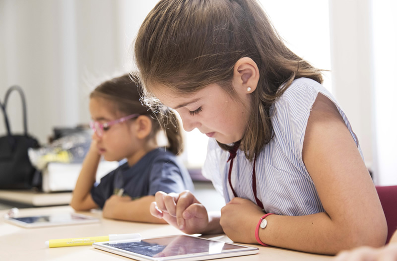 Educación: 4 consejos para acercar a las niñas a las ciencias, la matemática y la tecnología