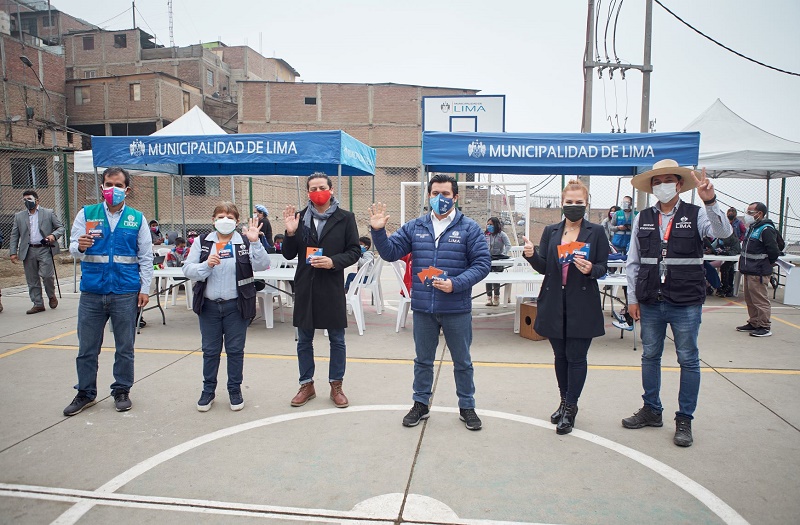 Entel dona a Fundación Lima seis mil chips para que menores continúen con sus clases virtuales
