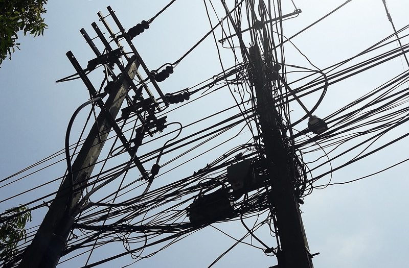 ¿Es suficiente la ley “Chao Cables” para reducir los escombros aéreos?