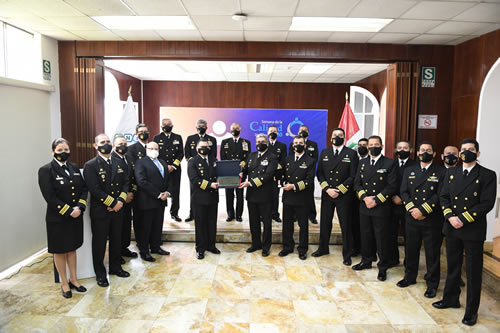 La Marina de Guerra del Perú, obtiene premio nacional a la calidad y medalla Líder en Calidad Categoría Oro