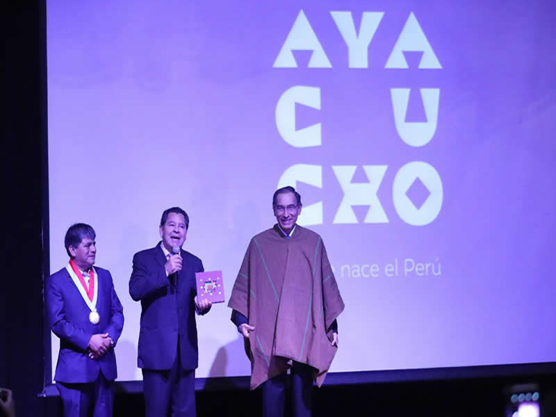 Presidente Martín Vizcarra y Patronato Pikimachay presentan nuevo logo de la Marca Ayacucho