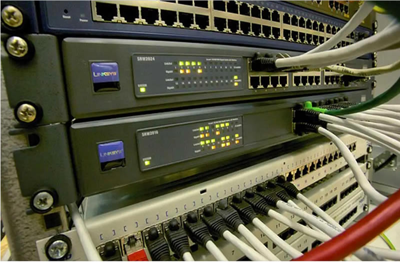 Routers descartados: la puerta a los secretos de una organización