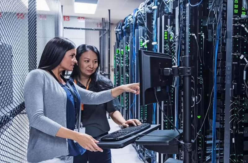 Servicios de Housing y Colocation de Cirion: los datos de tarjetas interactúan seguros por sus data centers