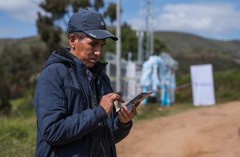 Telefónica cumple con sus compromisos de inversión por Canon al llevar conectividad 4G a localidades de Ayacucho.