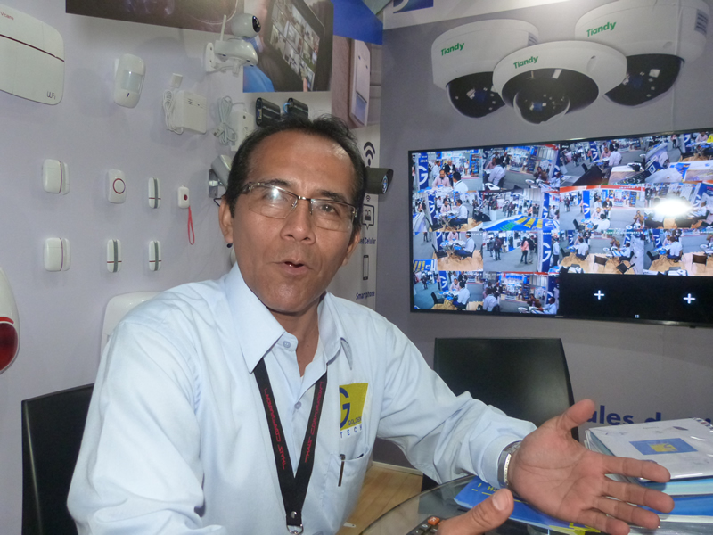 Augusto Huapaya de GoldenTech, Tendencia del Mercado de la Videovigilancia será a través de IP y Starlight