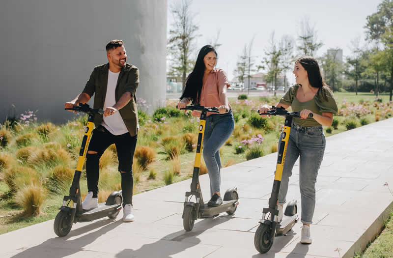 Whoosh, empresa tecnológica de e-scooter, inicia operaciones en San Miguel para ahorrar hasta 7 horas al mes en el tráfico