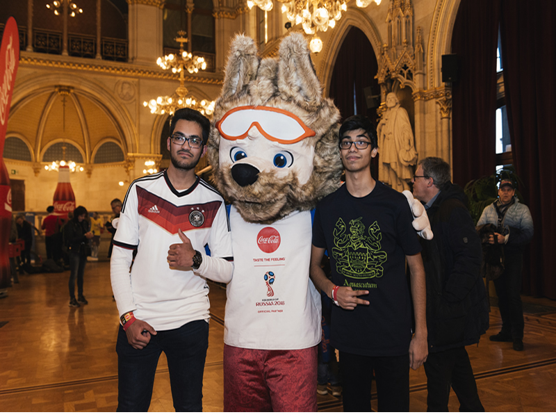 ZABIVAKA visitará Latam con el Tour del Trofeo de la Copa del mundo de la FiFa de COCA-COLA